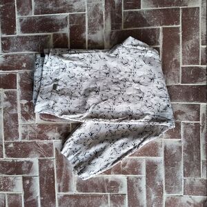 Premise Black and White Floral Leggings